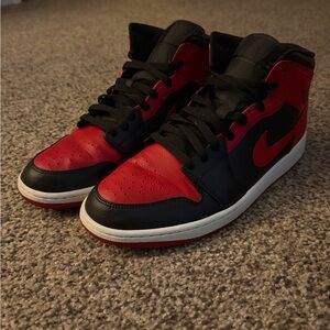 JORDAN RETRO 1 MID BLK/RED/WHT